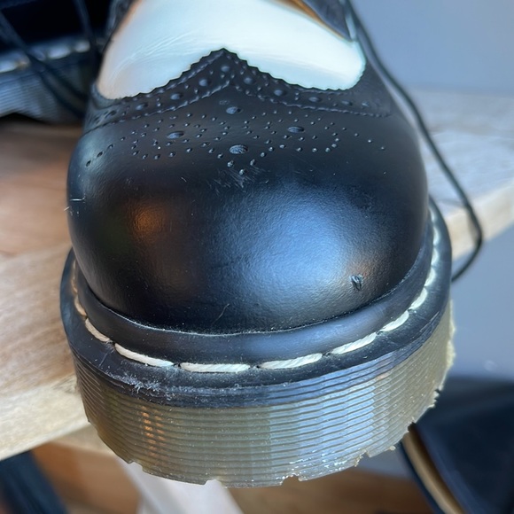 DR MARTENS 3989 Bex Smooth Leather
Brogue Shoes Size 9 - Picture 13 of 15